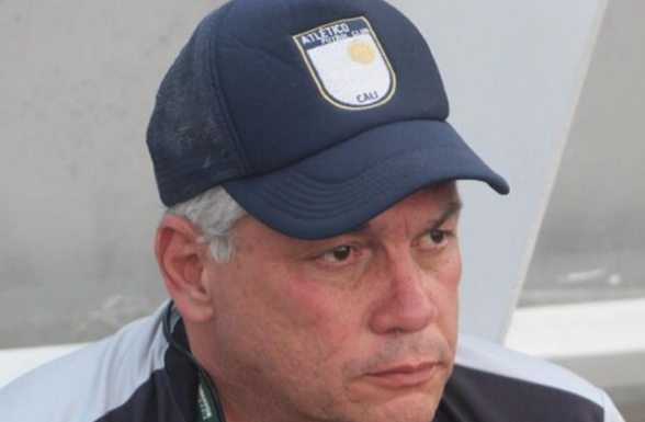 Los autoinjertos que restauran las lesiones de ligamentos